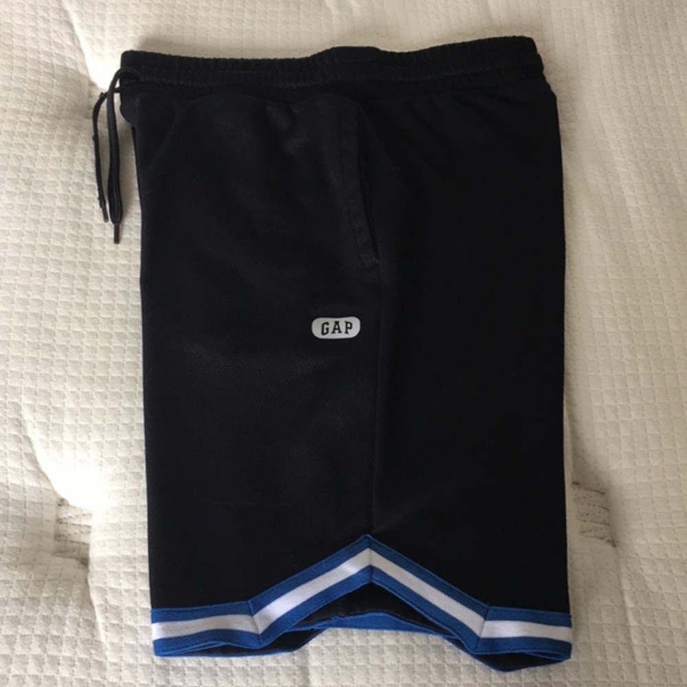 Boys Gap Shorts size M
